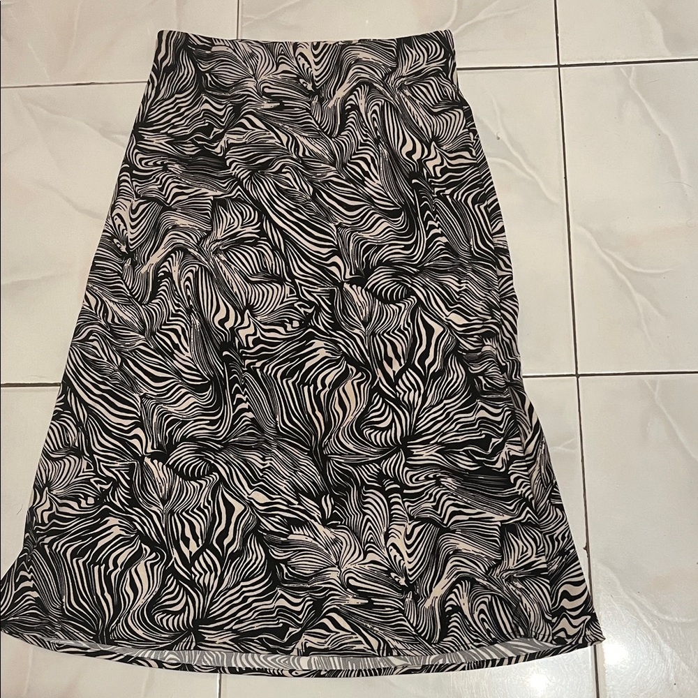 Rachel Zoe Black and White Swirl A-Line Skirt
